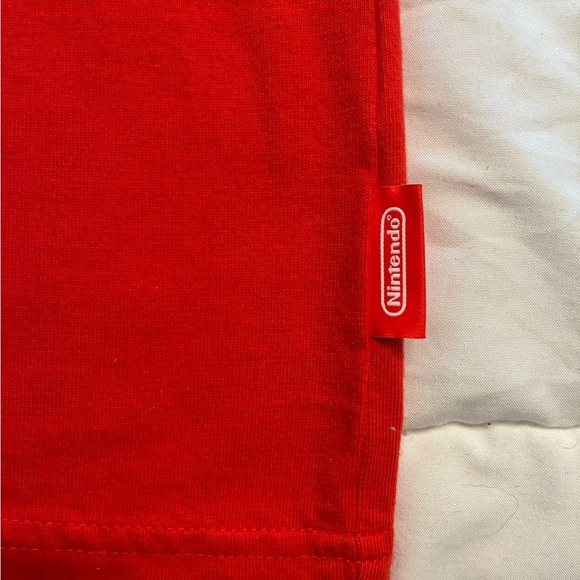Like New Men’s Osaka Japan Nintendo T-Shirt Size Large - Picture 6 of 6